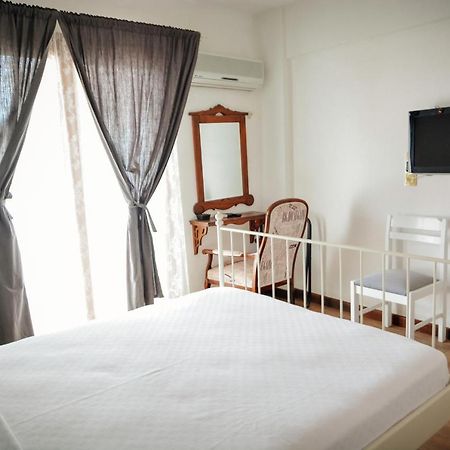 Parva Port Apartment Алакати Екстериор снимка