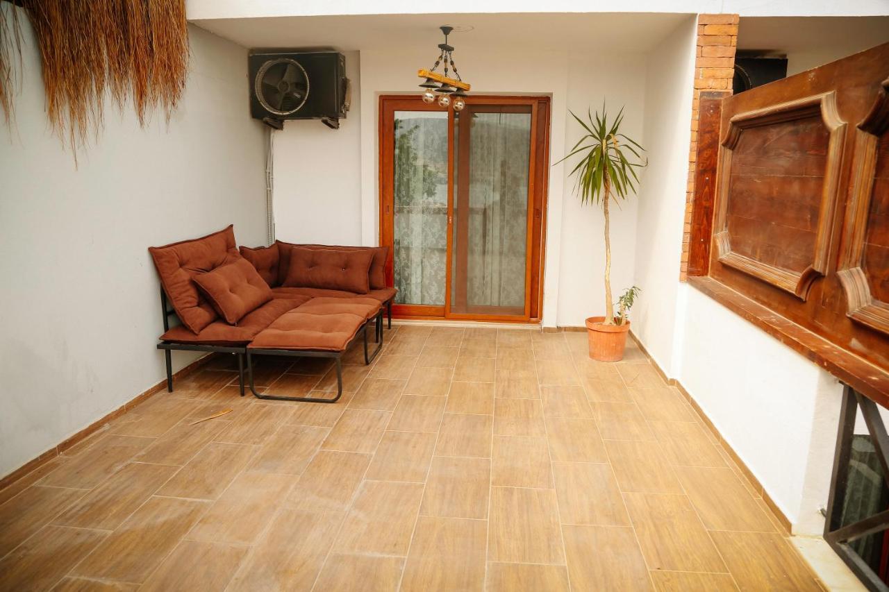 Parva Port Apartment Алакати Екстериор снимка